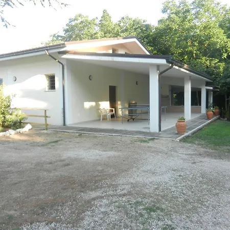 Il Gheriglio Apartment *